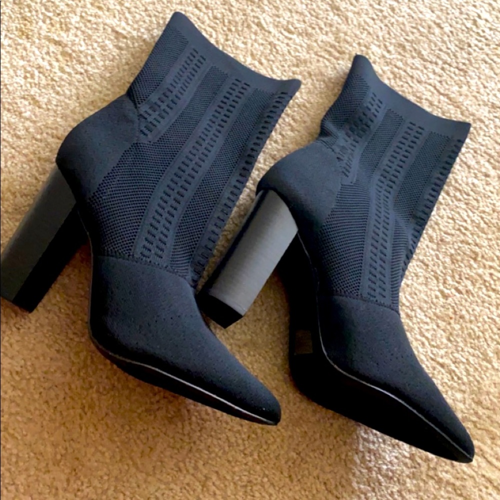 Black Jessica Fitted Booties